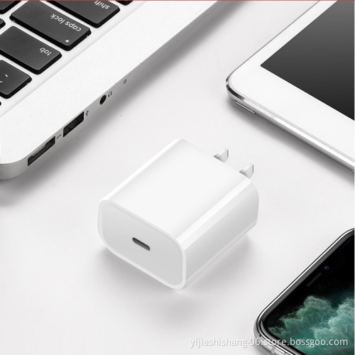 High Quality Universal Travel Charging Adapter Wall Charger 20W Fast Charging Wall Charger